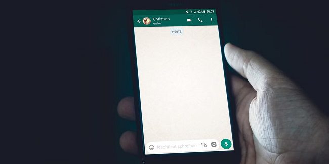 فشل تنزيل الصور والفيديوهات في تطبيق WhatsApp